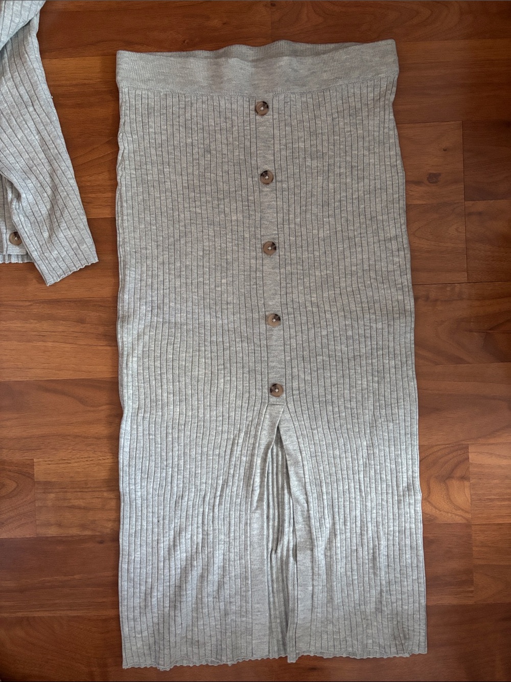 H&M Light Gray Ribbed Button-Up Sweater Set - Picture 3 of 4